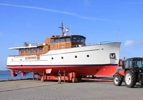 游艇搬運機的維護和保養周期及成本是多少?